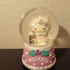 Hello Kitty Christmas Snowglobe